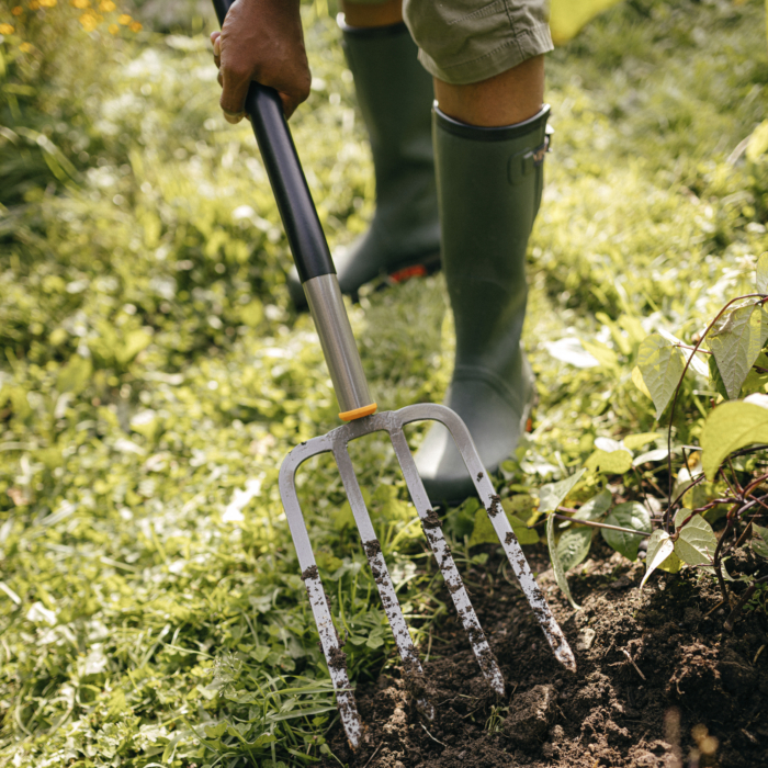 170557_1070679_Fiskars_Ergonomic_kaevamishark