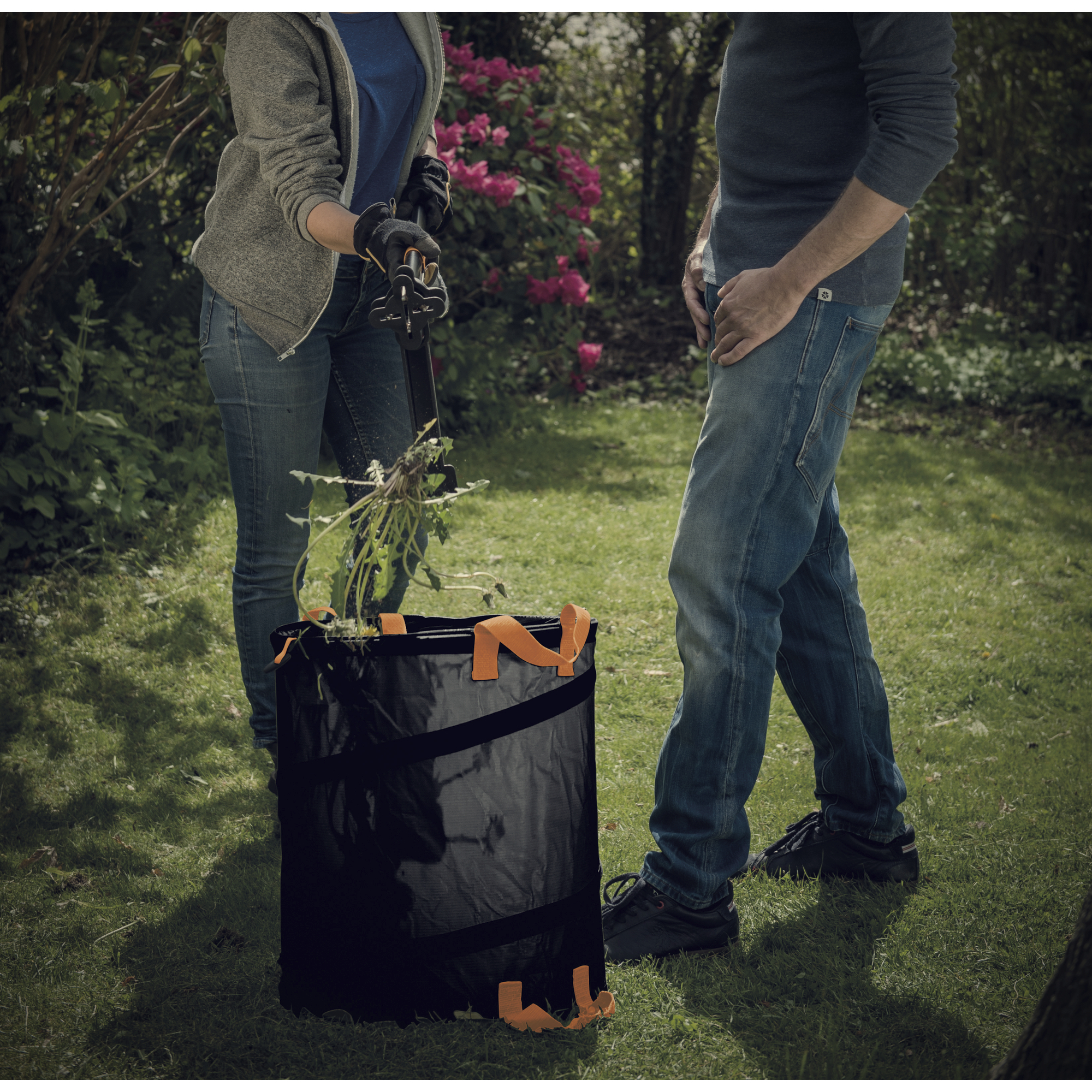F-135041 1015646_Fiskars Solid PopUp lehekott 56 L_1