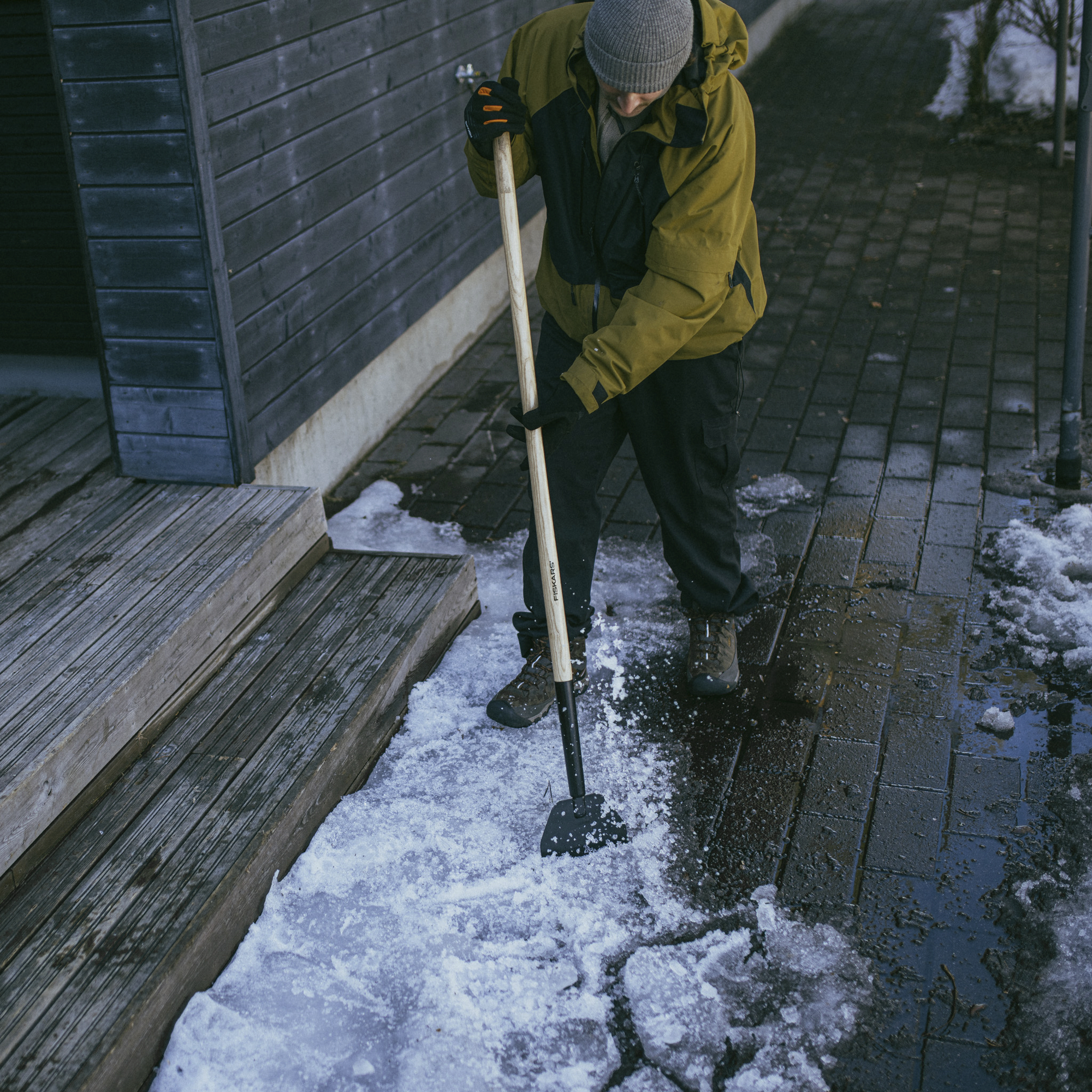 F-140000 1001639 Fiskars Classic jääraud_1