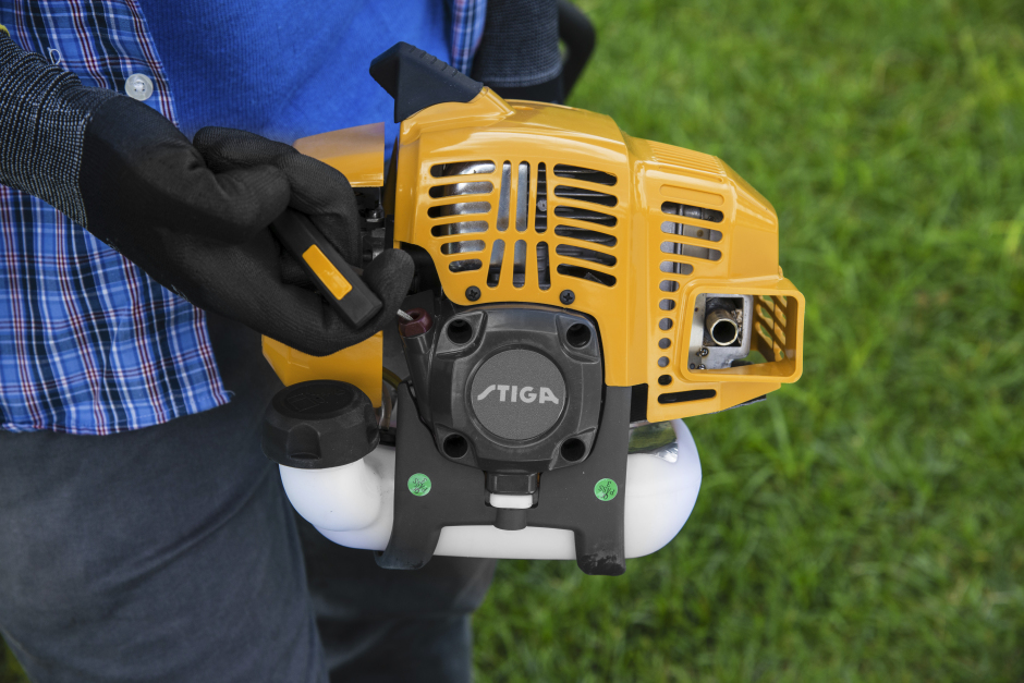 STIGA BENSIINIMOOTORIGA TRIMMER GT 330 A