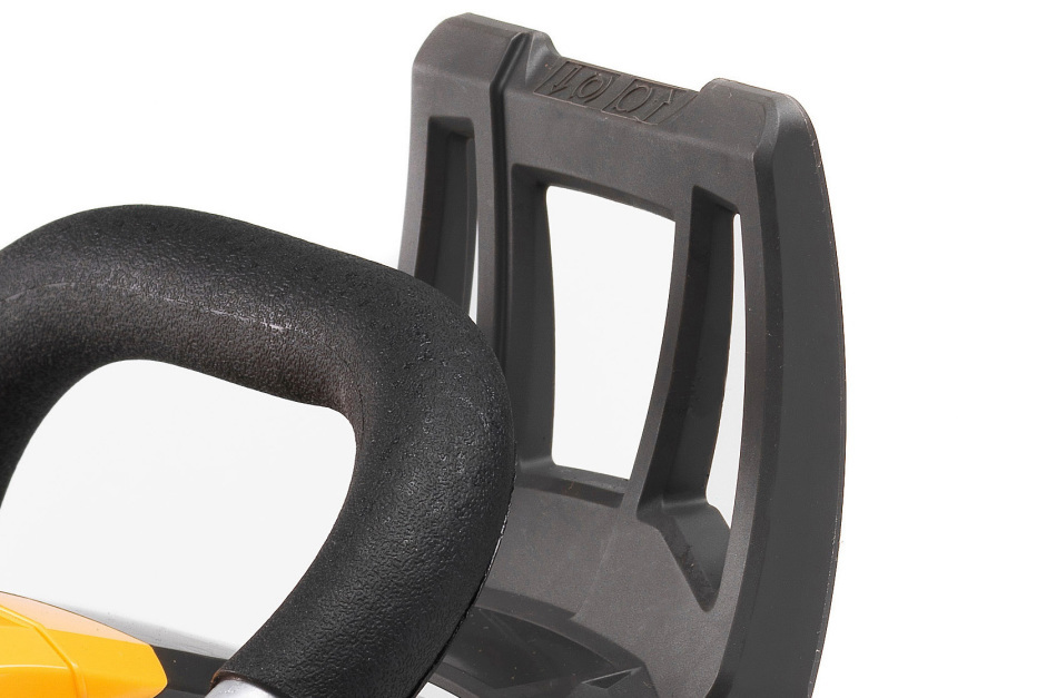STIGA BENSIINIMOOTORIGA KETTSAAG CS 750 (18")
