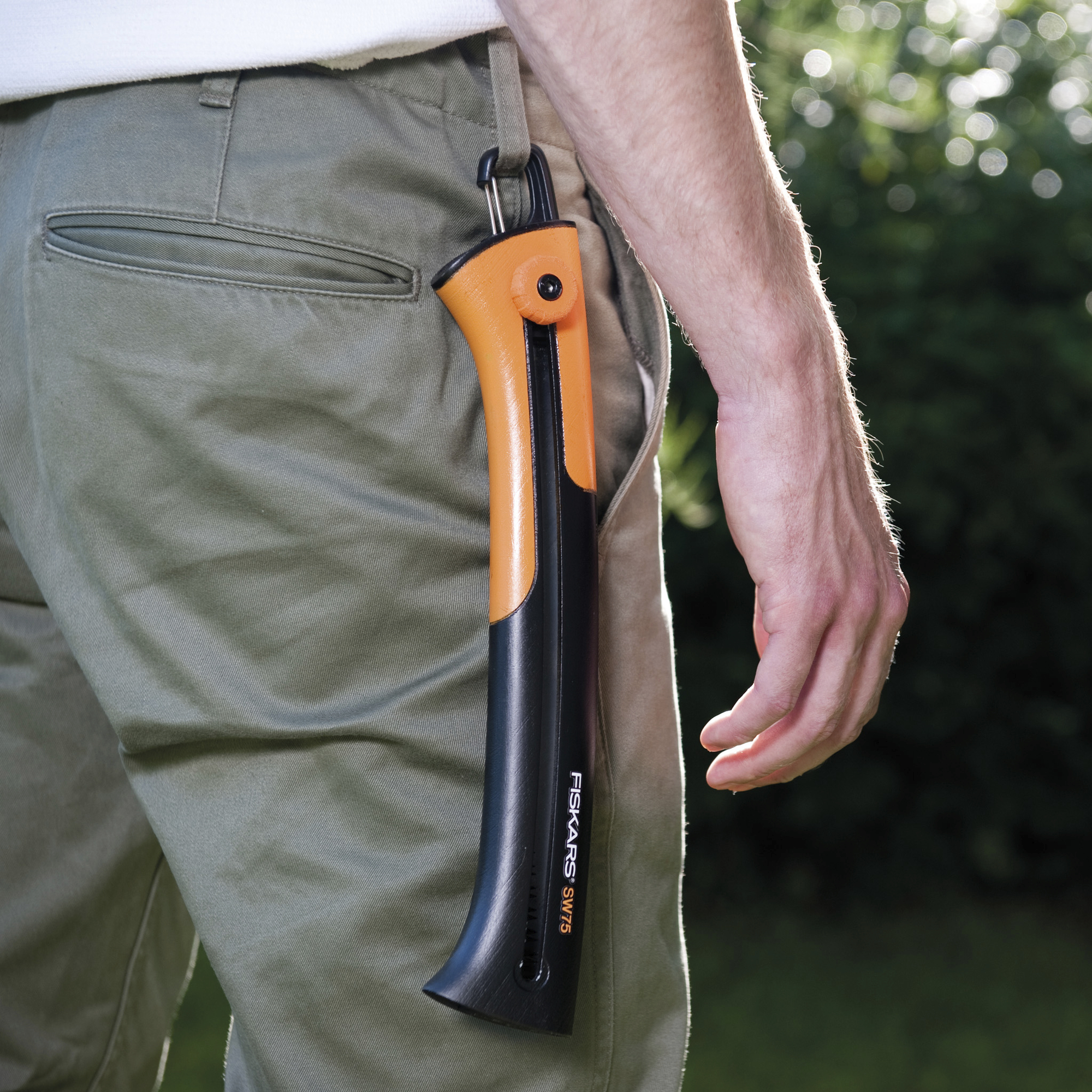 1000614_123880 Fiskars xtract oksasaag L SW75