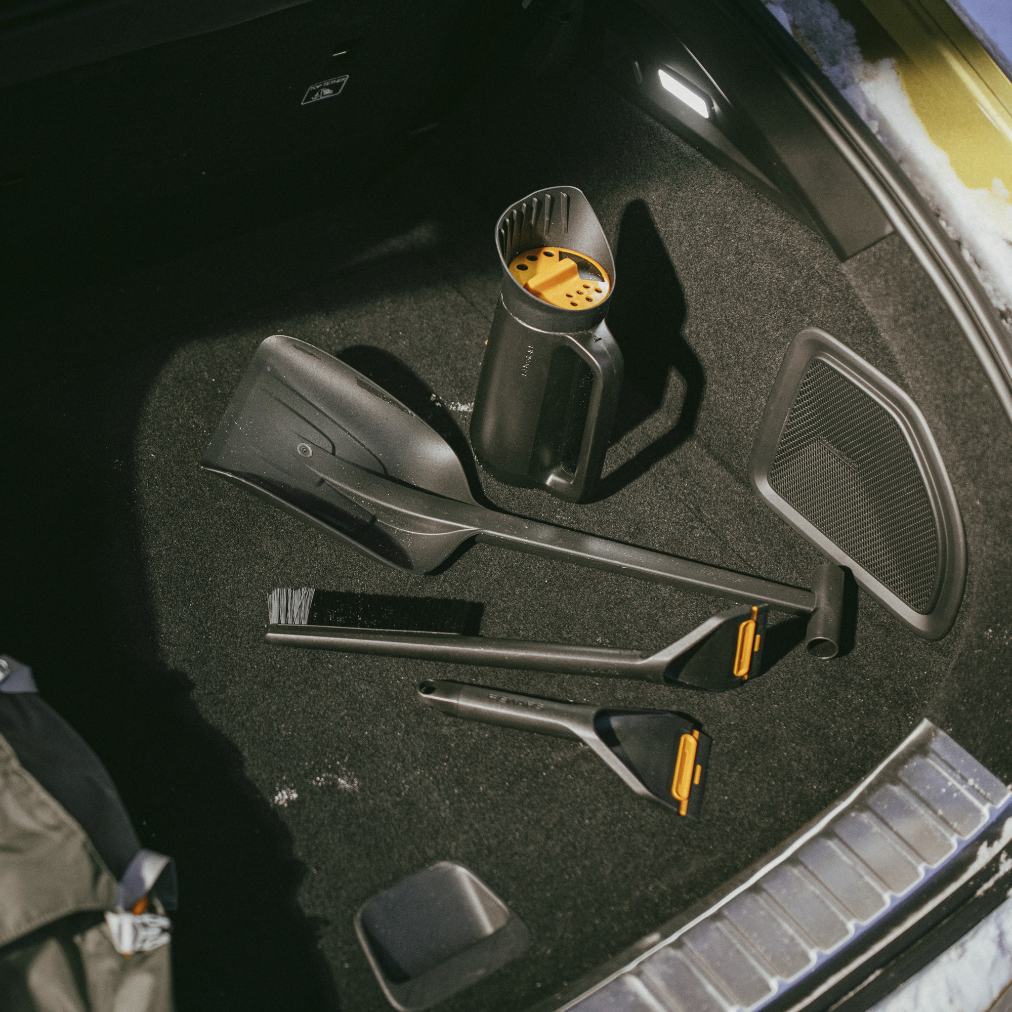 F-141056 1078496_Fiskars_Solid™ autohari ja jääkaabits