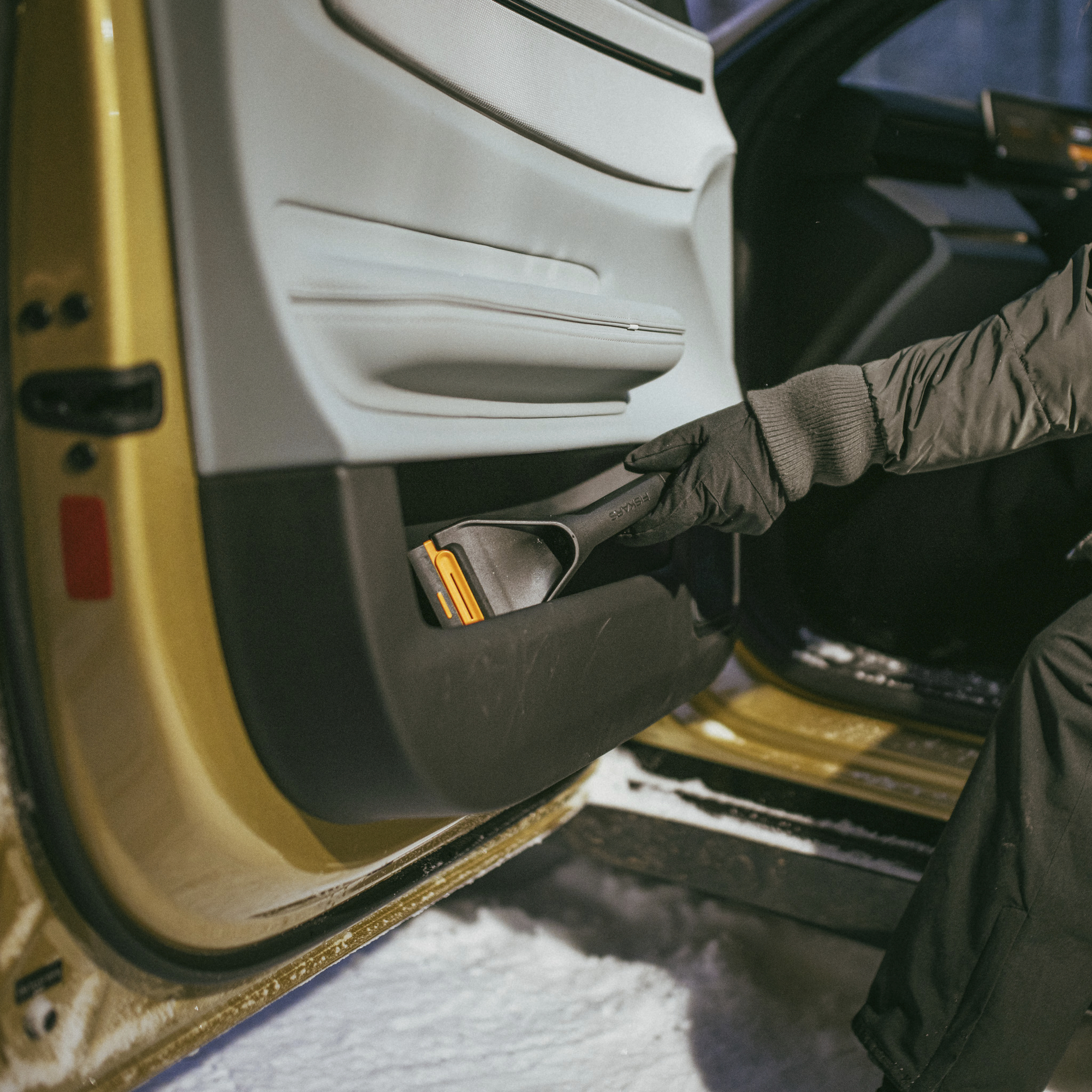 F-141057 1078497_Fiskars_Solid™ jääkaabits